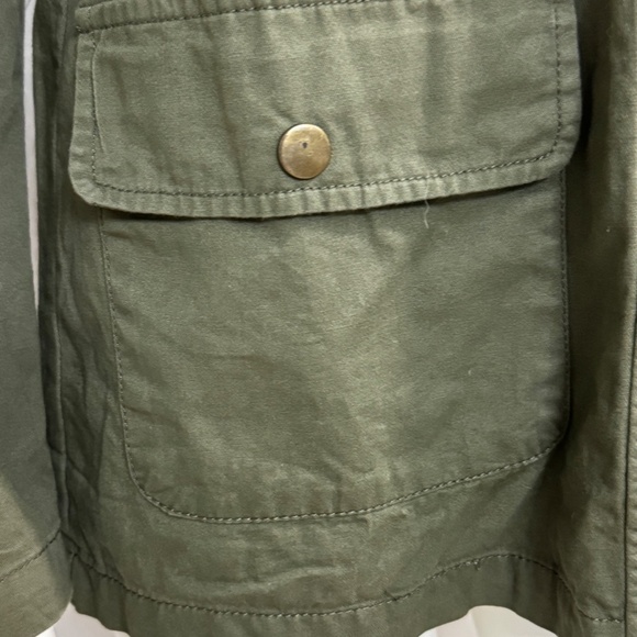 Lightweight Vintage Jacket with Plaid Accents - Picture 6 of 13